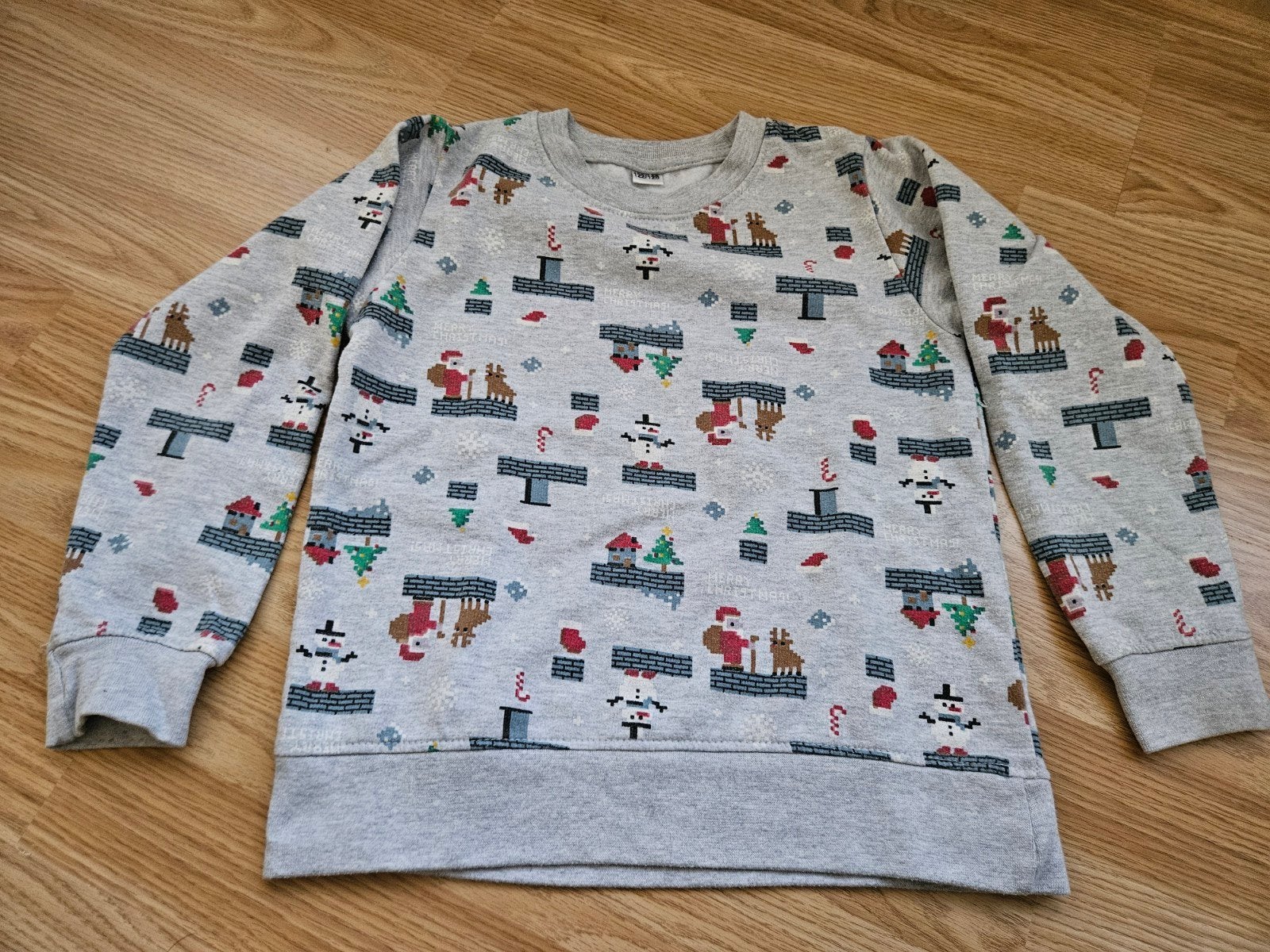 Grijze kersttrui maat 122/128, Kinderen en Baby's, Ophalen of Verzenden, Zo goed als nieuw, Jongen of Meisje, Trui of Vest