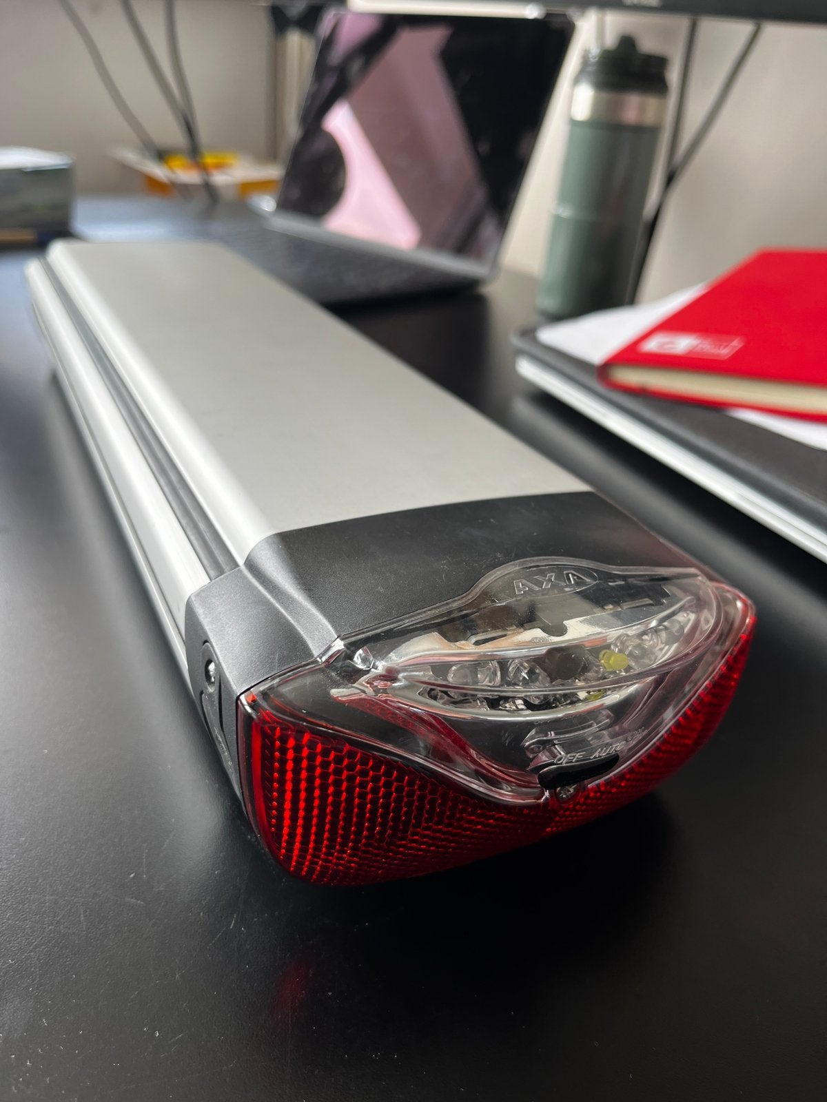 Gazelle Innergy Zilver 36V 8.6Ah fietsaccu, Fietsen en Brommers, Fietsaccessoires | Fietsaccu's, Ophalen of Verzenden, Zo goed als nieuw