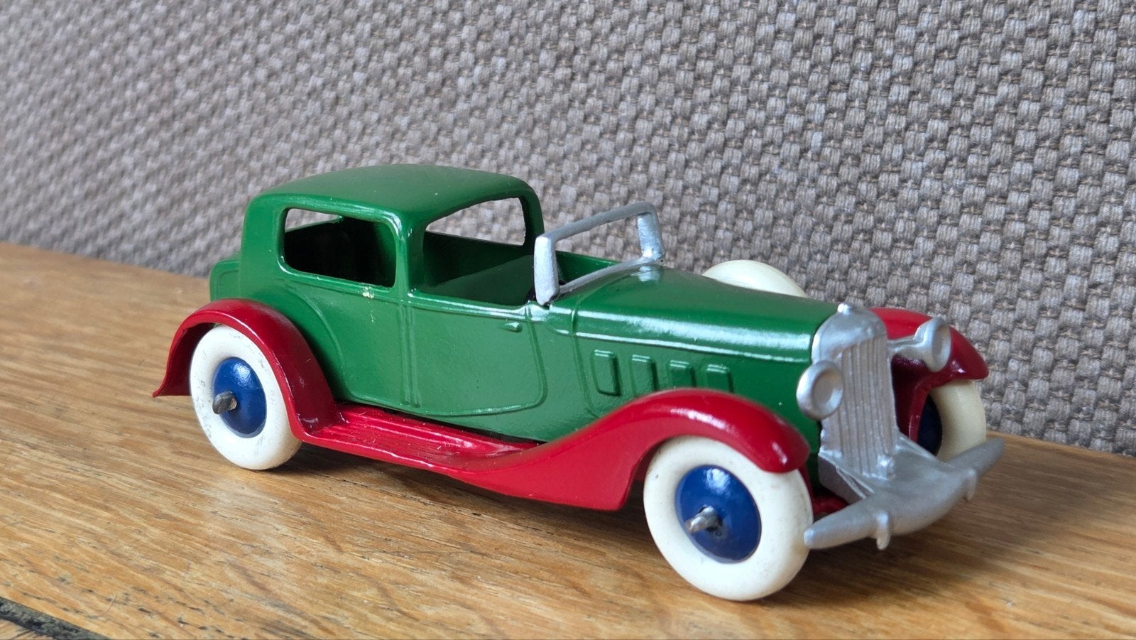 Dinky Toys 24c Town Sedan modelauto 1:43 replica, Ophalen of Verzenden, Gebruikt, Auto, Dinky Toys