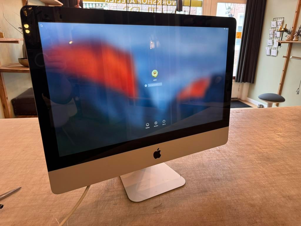 Apple Imac A1311 met Lunix Mint, 2 tot 3 Ghz, 24", HDD, IMac