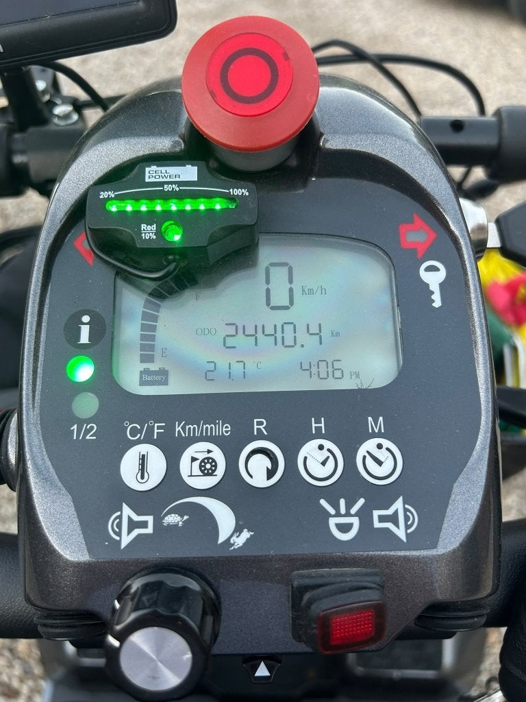 Scootmobiel in goede staat met 120 km radius, Ophalen, Zo goed als nieuw, 16 km/u of meer, Mango