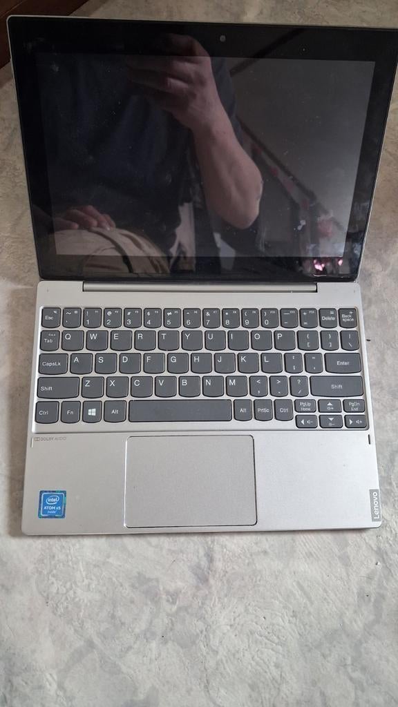 Lenovo MIIX 320-10ICR Tablet met toetsenbord, Windows 10, Ophalen, Gebruikt, Minder dan 4 GB, 32 GB