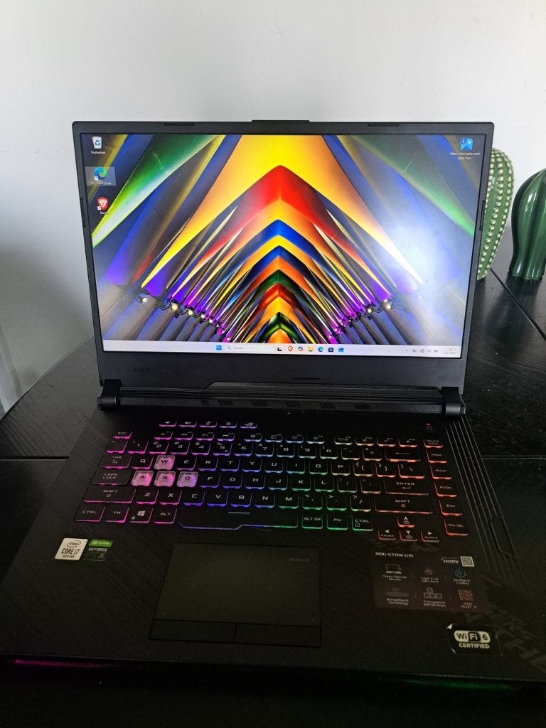Nette ASUS ROG gaming laptop, Computers en Software, Ophalen, 2 tot 3 Ghz, Intel® Core™ i7 , 512 GB