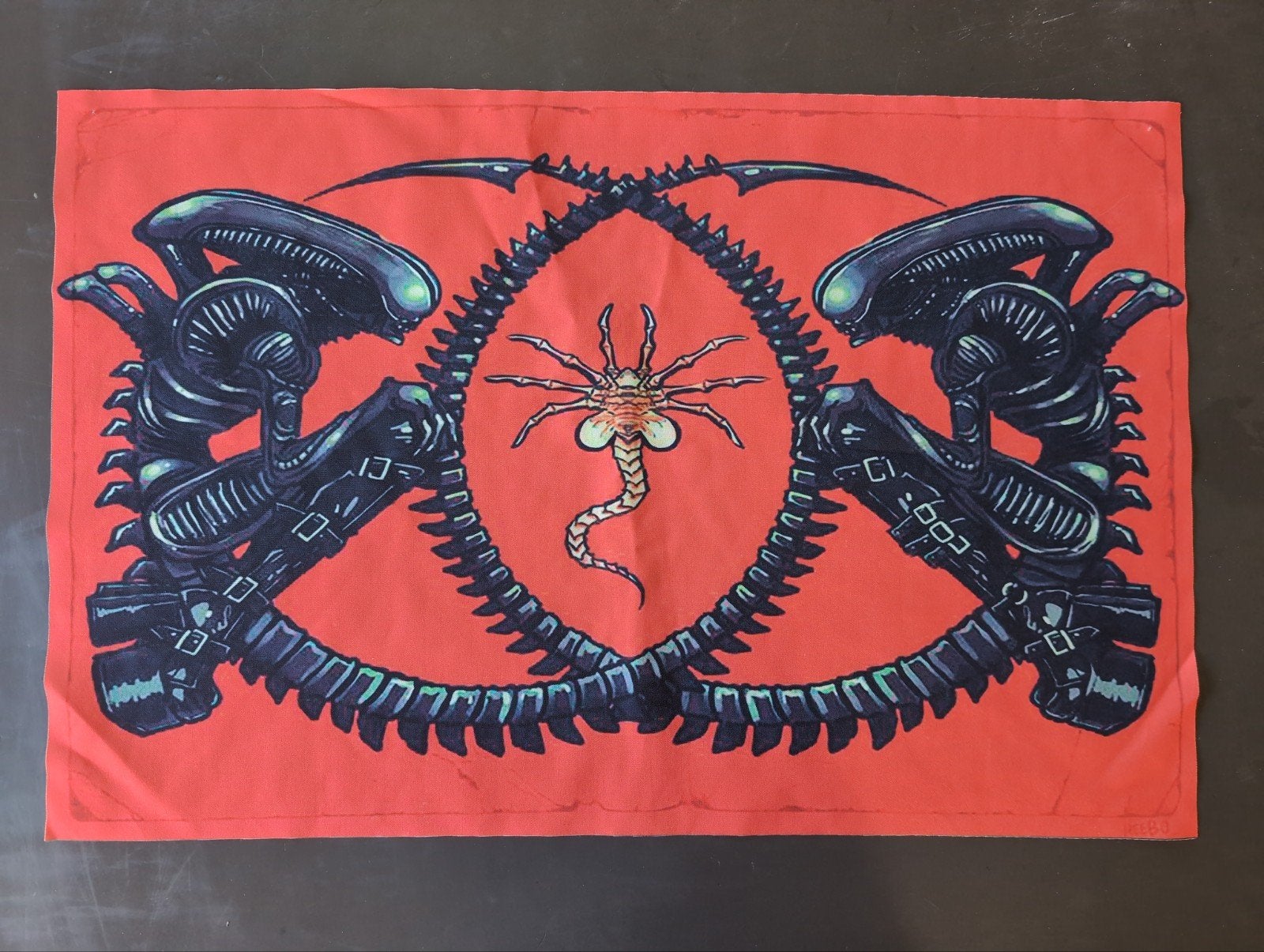 Halloween versiering doek HR Giger, Ophalen of Verzenden, Versiering, Halloween of Griezel