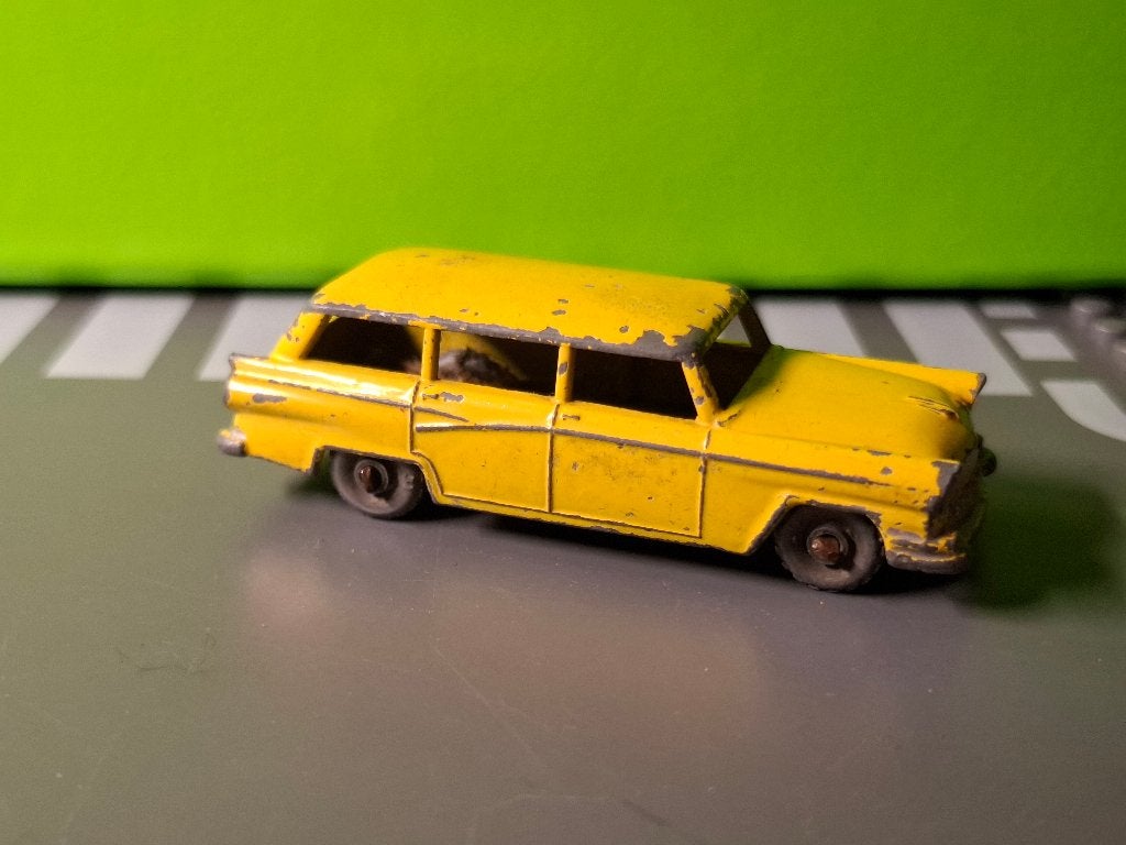 Matchbox 31 - American Ford Station Wagon [geel] 1/75, Ophalen of Verzenden, Gebruikt, Auto