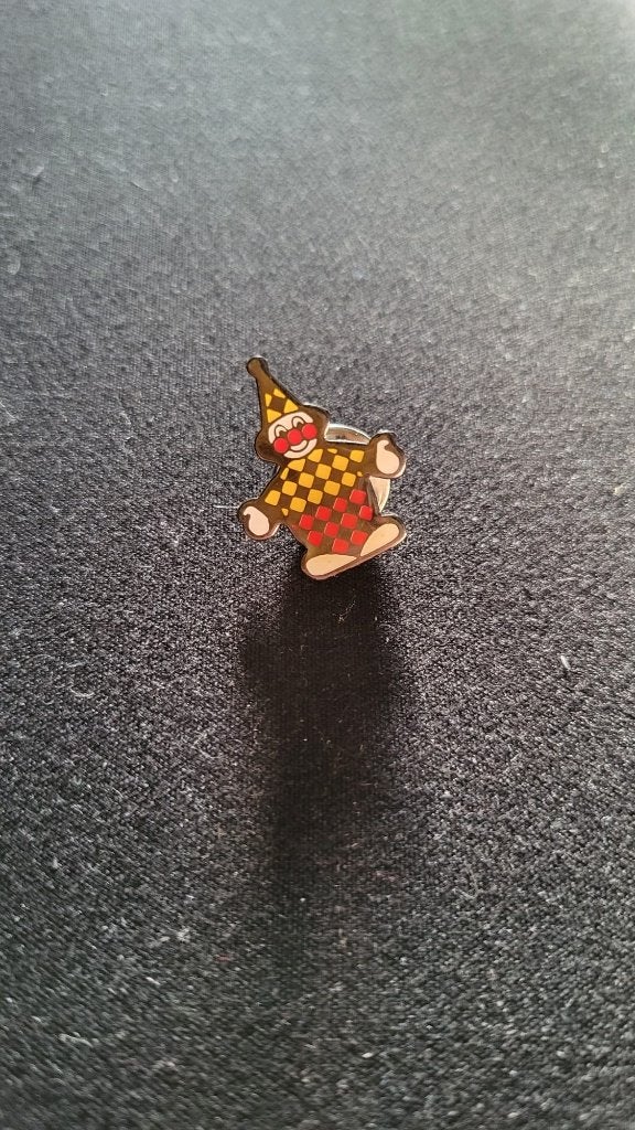 Bart Smit pin - Clown, Ophalen of Verzenden, Zo goed als nieuw, Figuurtje, Speldje of Pin