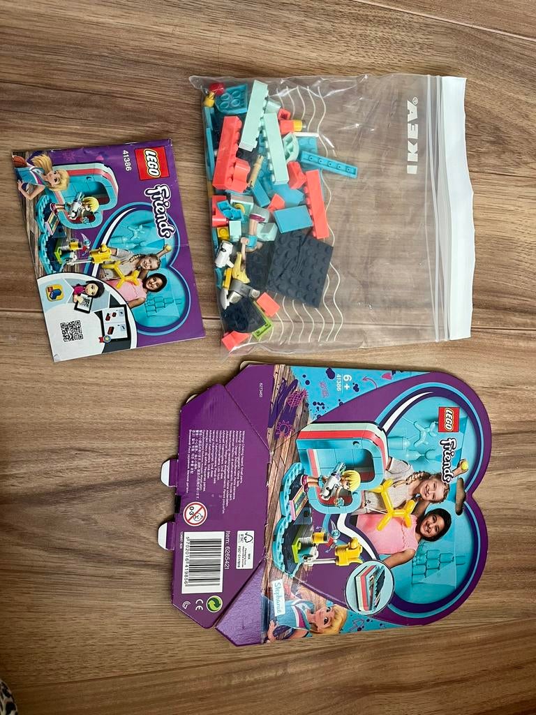 Lego friends 41386 Stephanie's hartvormige doos compleet, Ophalen of Verzenden, Zo goed als nieuw