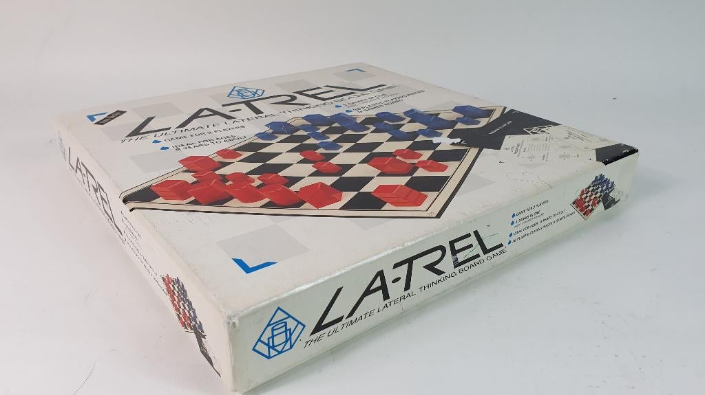 Latrel, La Trel, strategisch denkspel. Millenium 1995. 8C6, Hobby en Vrije tijd, Gezelschapsspellen | Bordspellen, Tweedehands verkoop