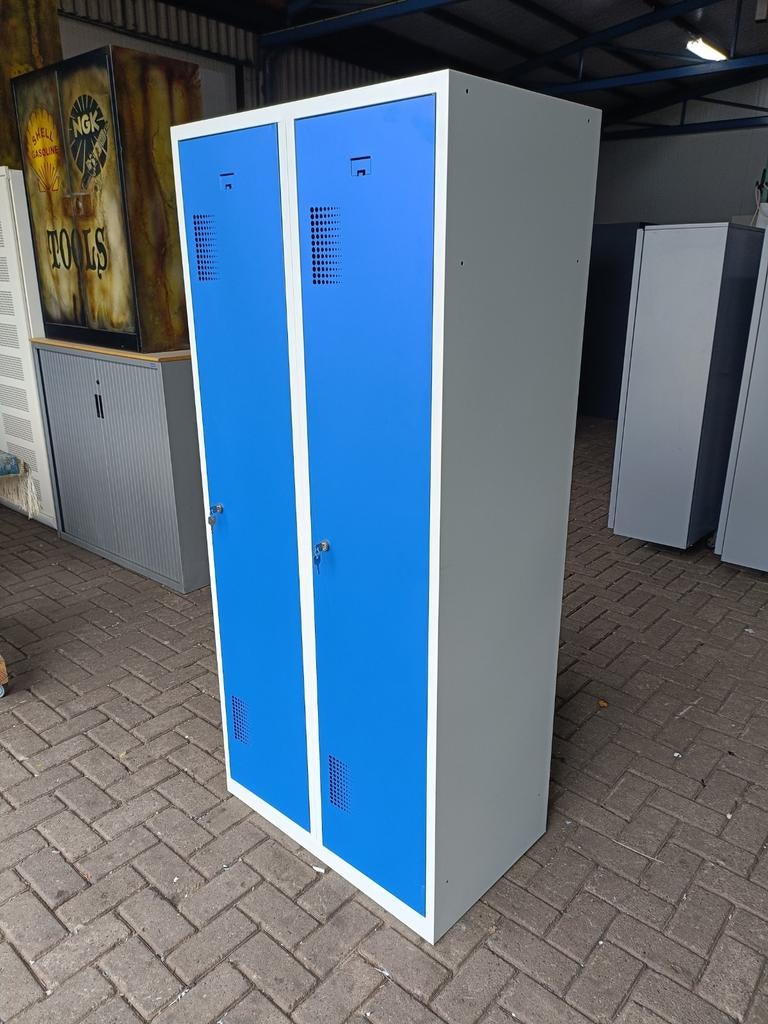 Metalen 2 deurs kledingkast, lockerkast, Metalen 2 deurs kledingkast lockerkast, R, Ophalen of Verzenden, Zo goed als nieuw