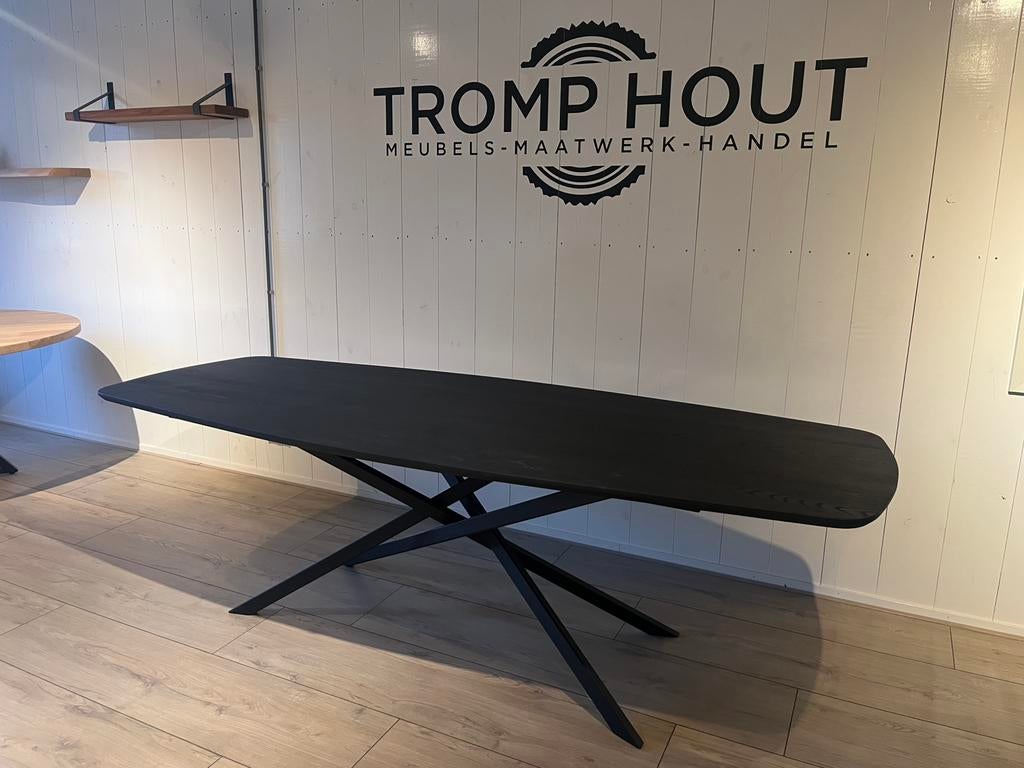 Deens ovaal eiken eettafel. 8 tot 10 personen, Huis en Inrichting, Tafels | Eettafels, Ophalen, 100 tot 150 cm, Tromphout, Vijf personen of meer