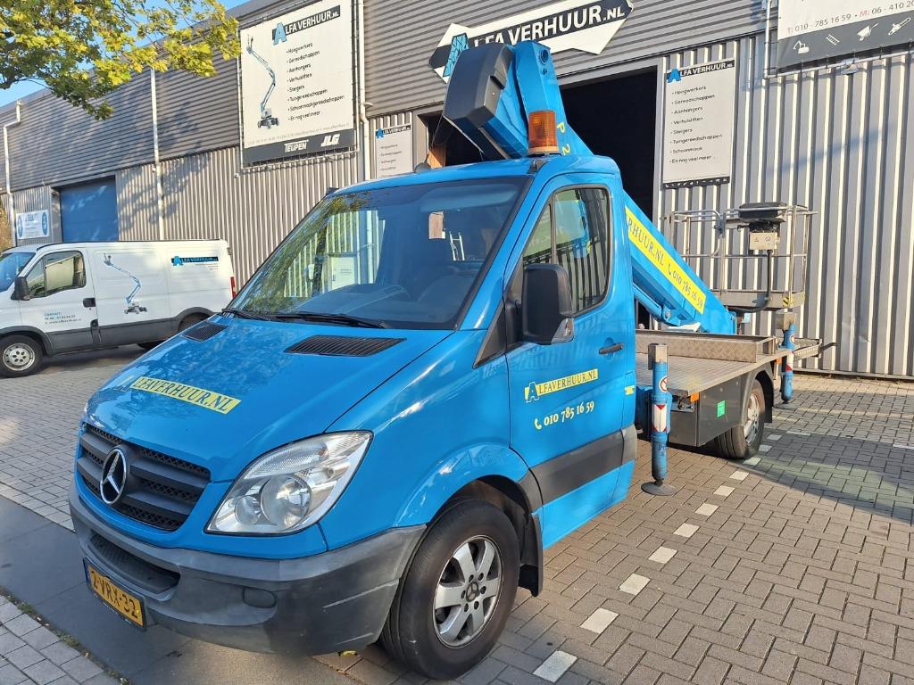 Autohoogwerker Huren met bediening, Ophalen of Verzenden