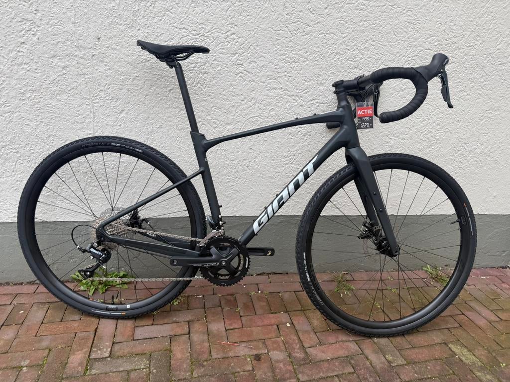 Giant revolt gravelbike zwart mat NIEUW maat m en L ACTIE!, 28 inch, Heren, 15 tot 20 versnellingen, 53 tot 57 cm