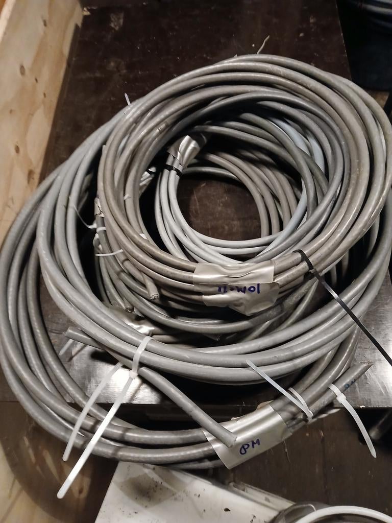 Grondkabel diverse stukken en lengte en maten, Ophalen of Verzenden, Zo goed als nieuw, Kabel of Snoer