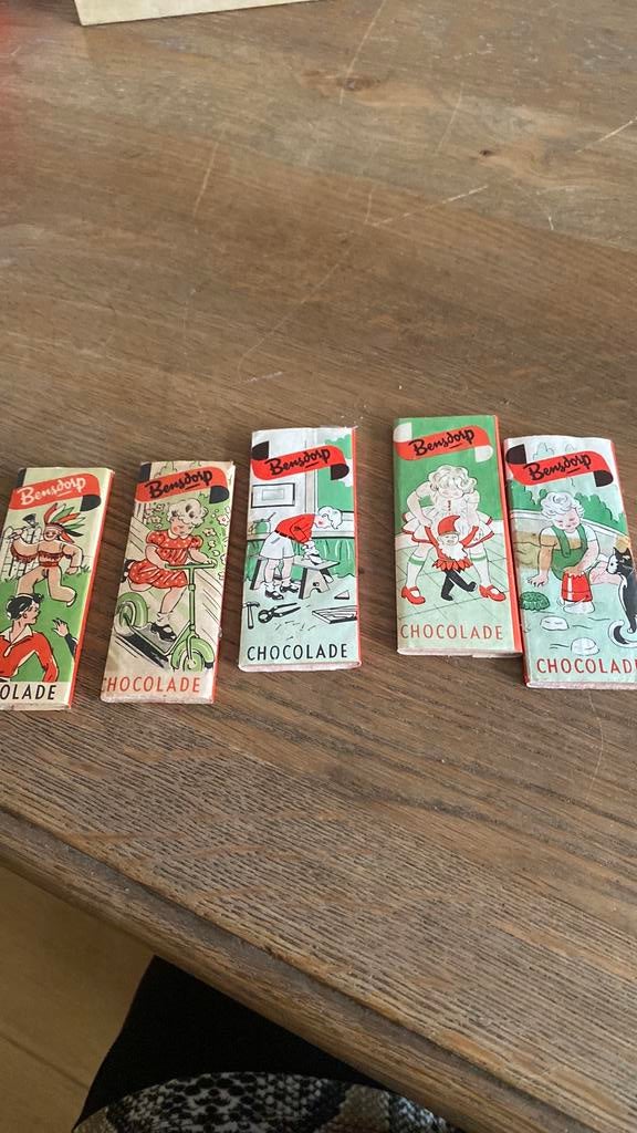 Bensdorp kinder chocolade reepjes met liedje Oud!, Ophalen of Verzenden, Gebruikt, Verpakking