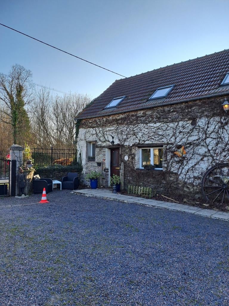 Te koop Boerderij met bijgebouwen, instap klaar. Normandië, Huizen en Kamers, Buitenland, Overige soorten, Calvados, 8 kamers