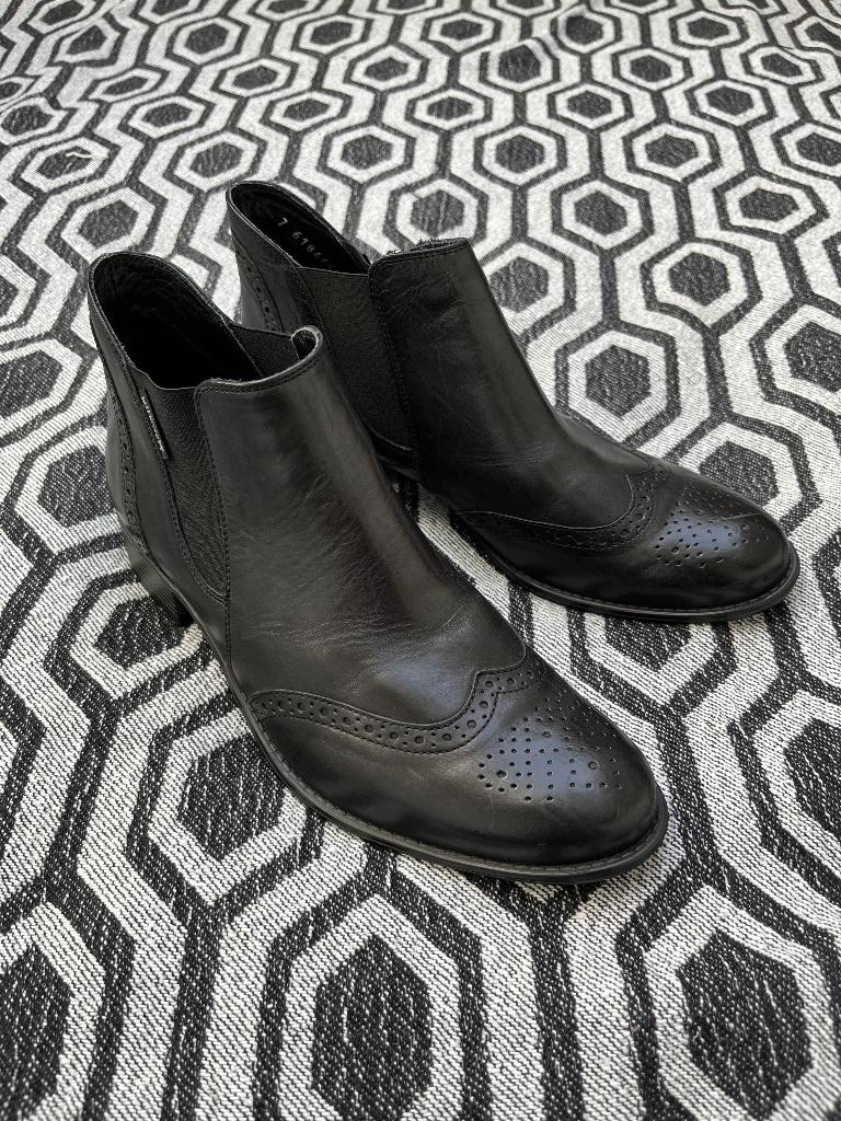 Mephisto Zwarte Leren Enkellaarzen Maat 38 (maat 5), Kleding | Dames, Schoenen, Mephisto, Zwart, Lage of Enkellaarzen, Ophalen of Verzenden