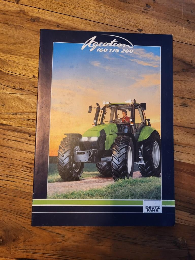 Tractor folder Deutz-Fahr Agrotron 160 175 200, Ophalen of Verzenden, Zo goed als nieuw