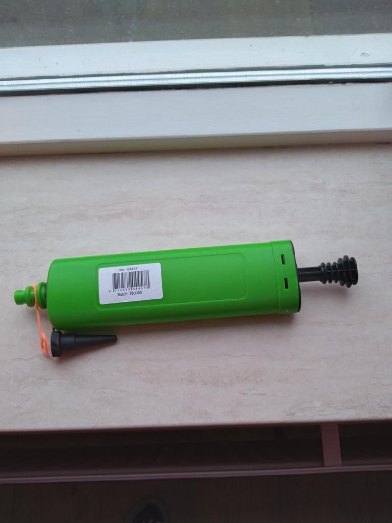 1 nieuwe ballon opblazer prijs is voor ophalen., Ophalen of Verzenden, Nieuw, Feestartikel
