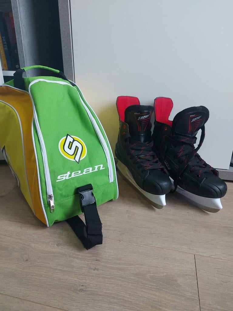 Graf schaatsen maat 43 ,2x gebruikt  + tas, Sport en Fitness, Schaatsen, Ophalen, Zo goed als nieuw, IJshockeyschaatsen