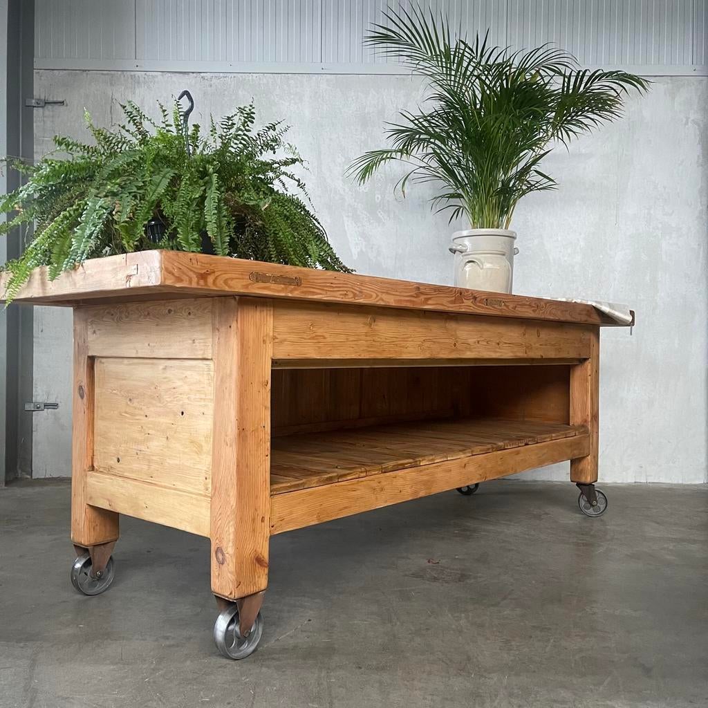 Oude toonbank, antieke werkbank, dressoir,, Antiek en Kunst, Ophalen