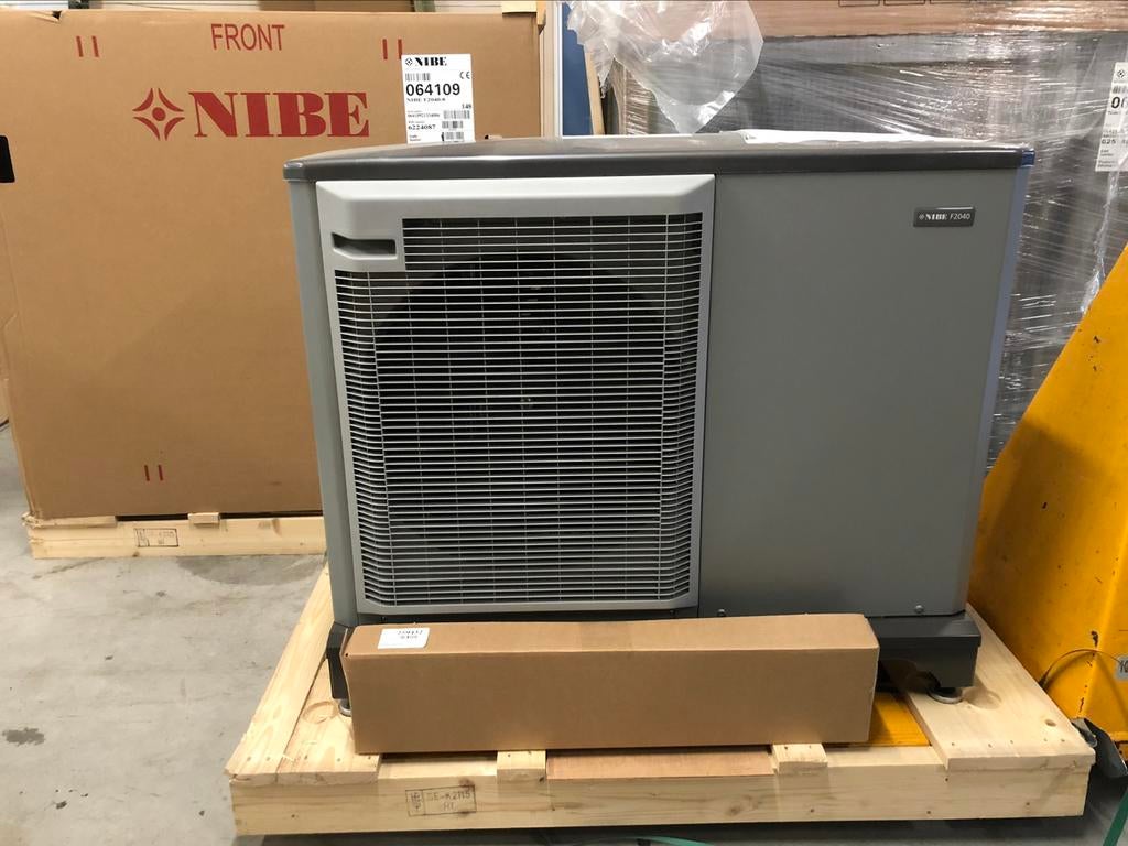 Nibe warmtepomp F2040-8 F2040-12 vvm225 direct beschikbaar, Ophalen of Verzenden, Nieuw, Minder dan 60 cm, 80 cm of meer