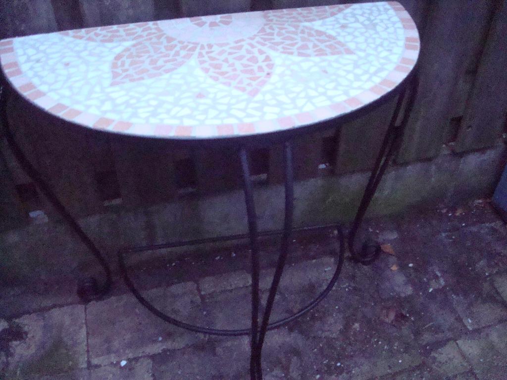 halfronde mozaiek sides tafel metalen onderstel, Tuin en Terras, Tuintafels, Ophalen, Nieuw, Ovaal, Metaal