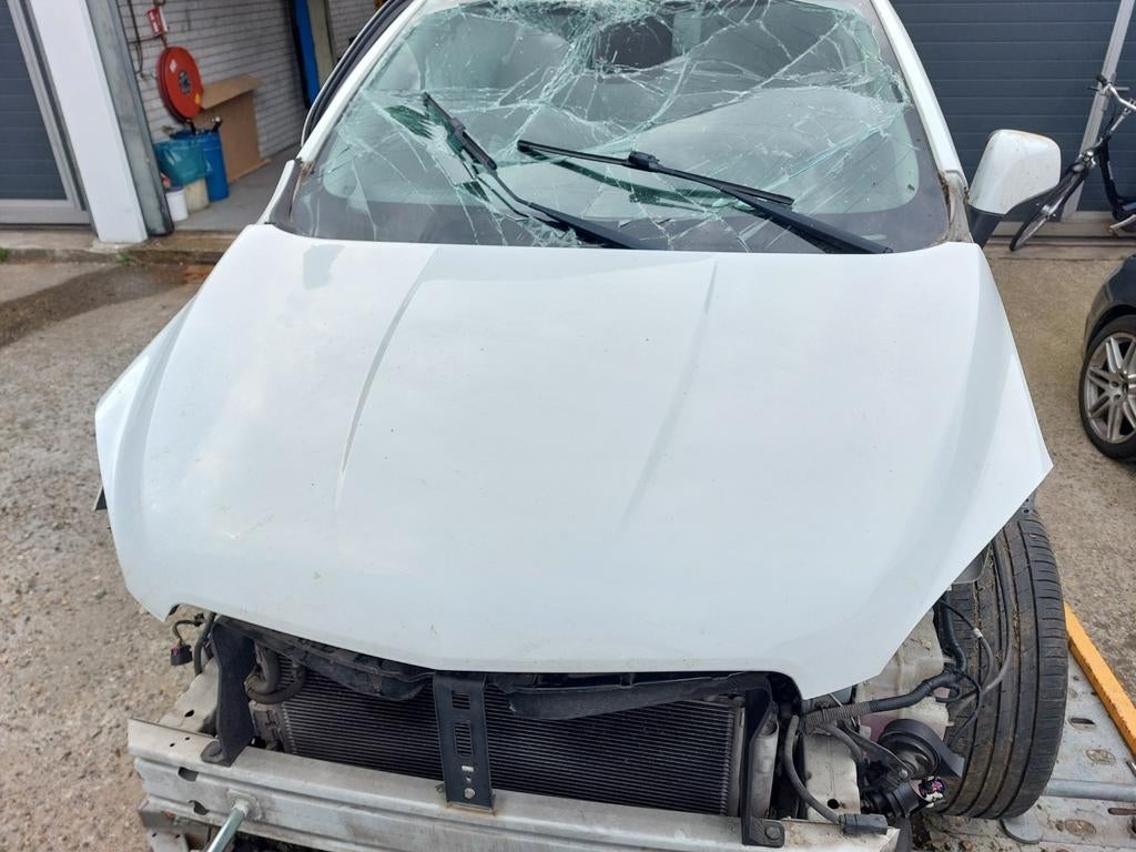 Opel mokka motorkap   bj 2014