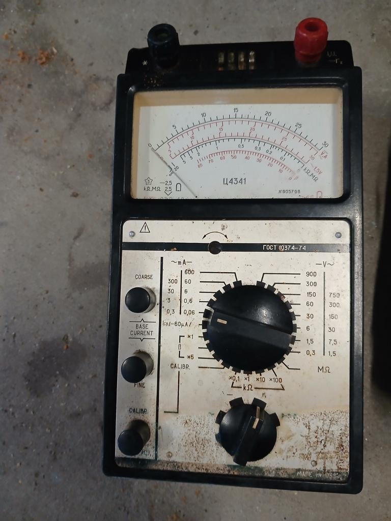 Analoge Multimeter U4341 - Vintage Meetinstrument, Doe-het-zelf en Verbouw, Meetapparatuur, Gebruikt, Multimeter, Ophalen of Verzenden