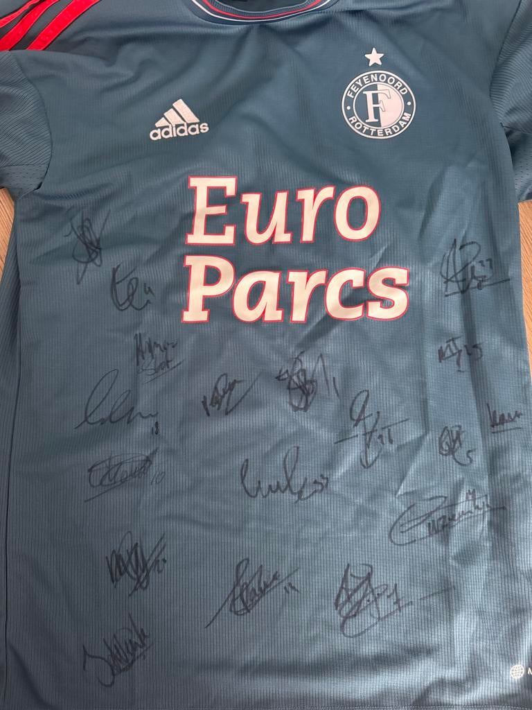 Feyenoord uitshirt 2022/2023 gesigneerd incl. Arne Slot, Verzamelen, Sportartikelen en Voetbal, Verzenden, Nieuw, Feyenoord, Shirt