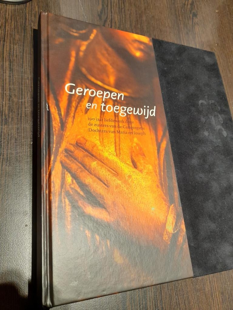 Geroepen en toegewijd - Congregatie Dochters boek, Ophalen of Verzenden, Zo goed als nieuw, Onbekend, Christendom | Katholiek