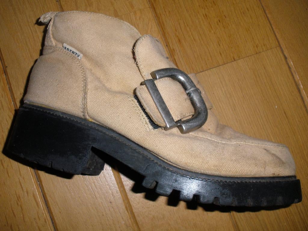 FRENZY schoenen beige maat 41, Kleding | Dames, Schoenen, Zo goed als nieuw, Beige, Ophalen of Verzenden