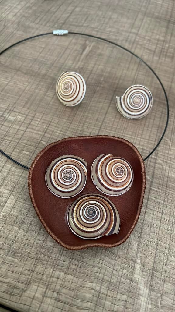 Schelp ketting, Ophalen, Bruin, Nieuw, Steen of Mineraal