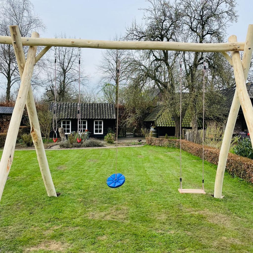 Foto 8 van Robinia Schommel X-model – Duurzaam & Stijlvol Speelplezier