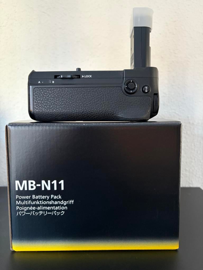 Nikon MB-N11 Battery Grip Z6-II Z7-II, Ophalen, Zo goed als nieuw, Nikon