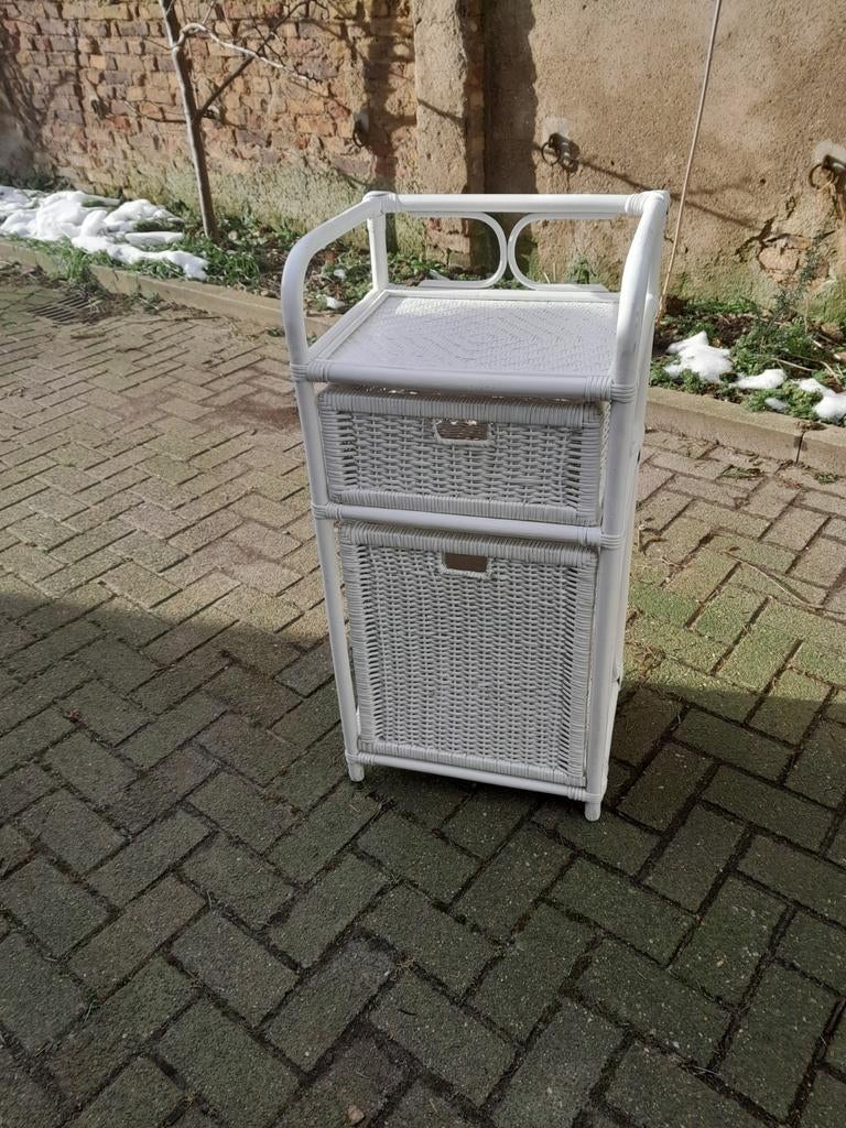 Handigw ROTAN KAST ( rieten kast)  Lade & wasmand, Huis en Inrichting, Kasten | Overige, Ophalen, Zo goed als nieuw
