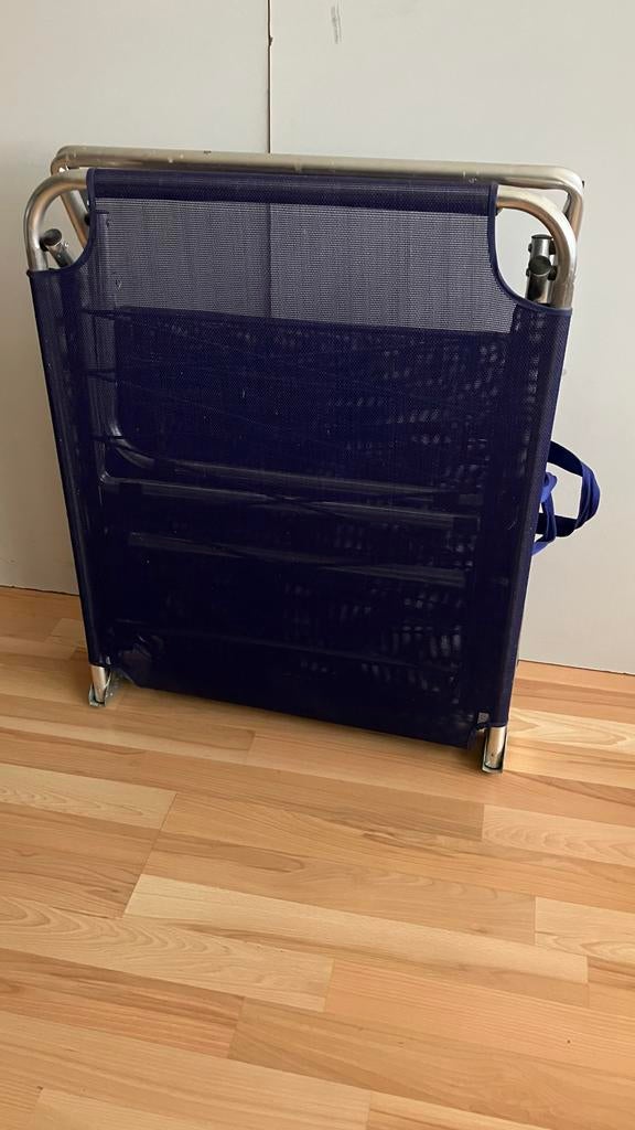 Comfortabel ligbed / strandbed, Ophalen, Zo goed als nieuw, Aluminium, Inklapbaar