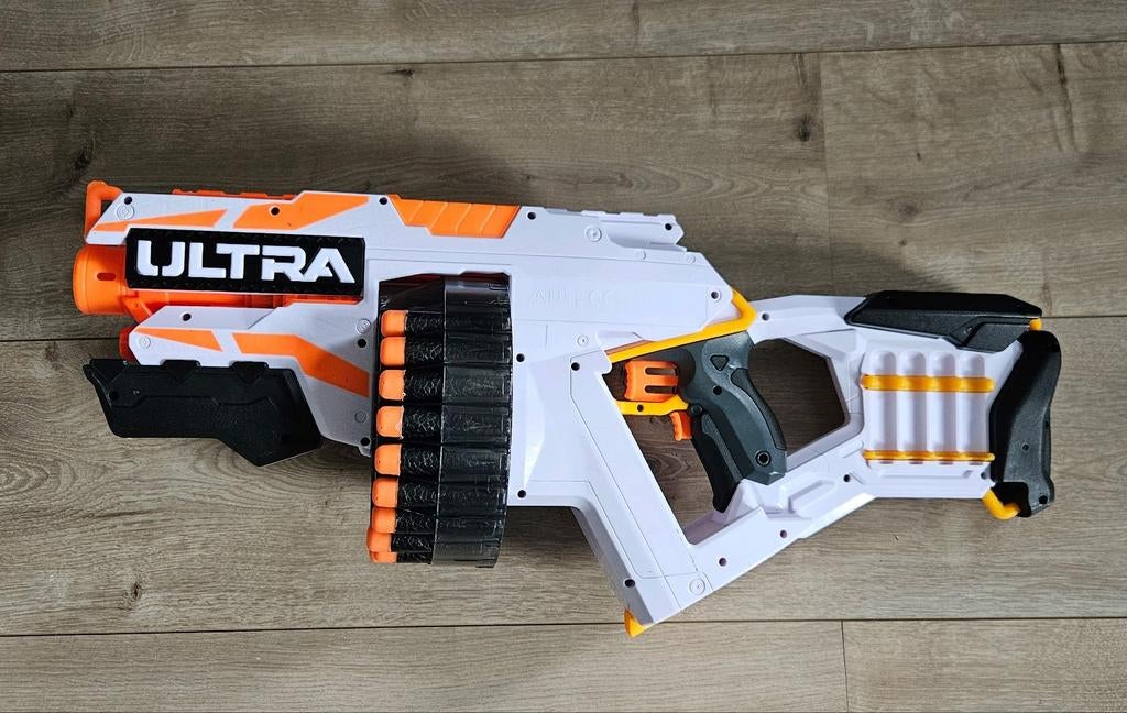 Nerf, nerf nitro, ultra., Kinderen en Baby's, Speelgoed | Buiten | Actiespeelgoed, Ophalen of Verzenden, Zo goed als nieuw