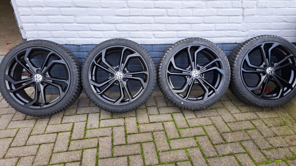 Reifnitz 18 inch GTI TCR nieuw zwart 5x112 zomerbande, Ophalen, 18 inch, Sentury, Banden en Velgen