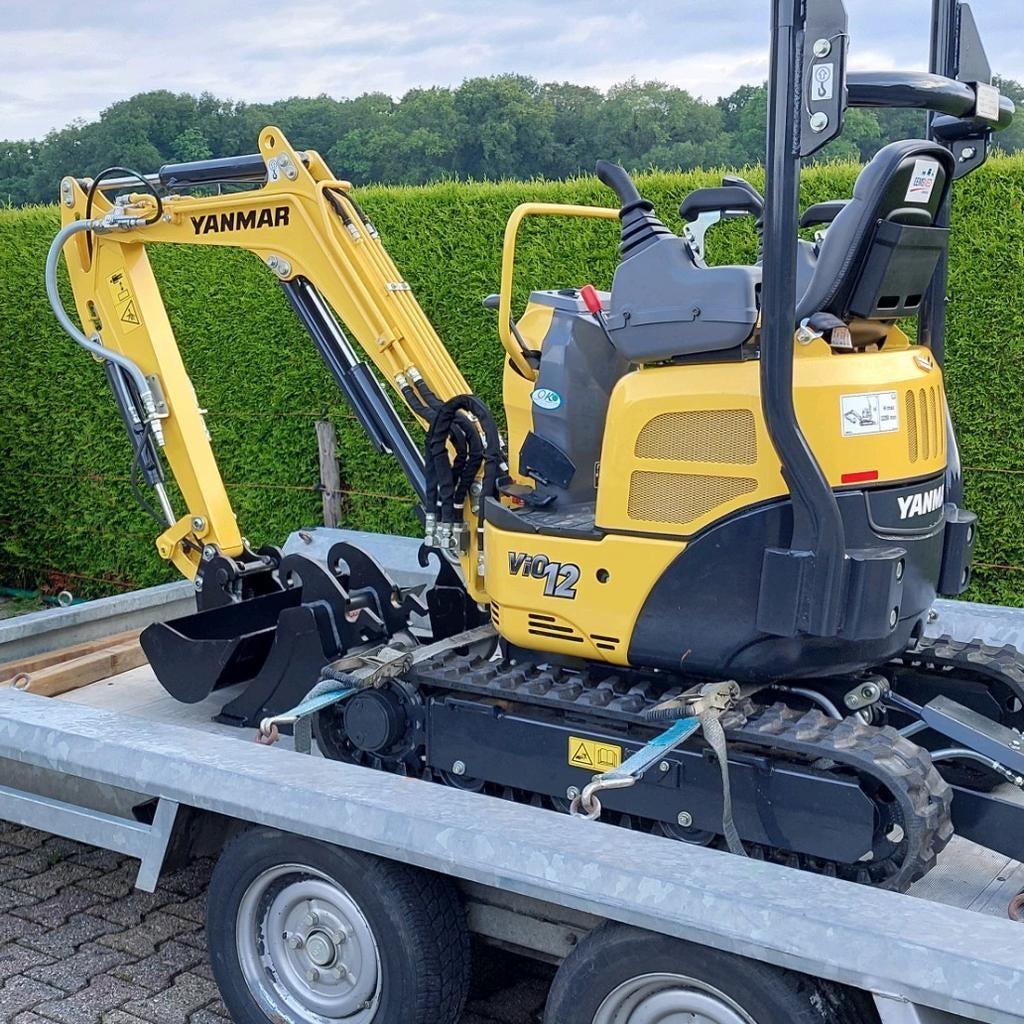 Te huur minikraan yanmar vio 12