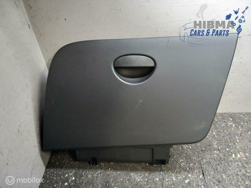 Dashboardkast Seat Leon 1P Zwart 1P1857095 2005 t/m 2013, Ophalen of Verzenden, Gebruikt