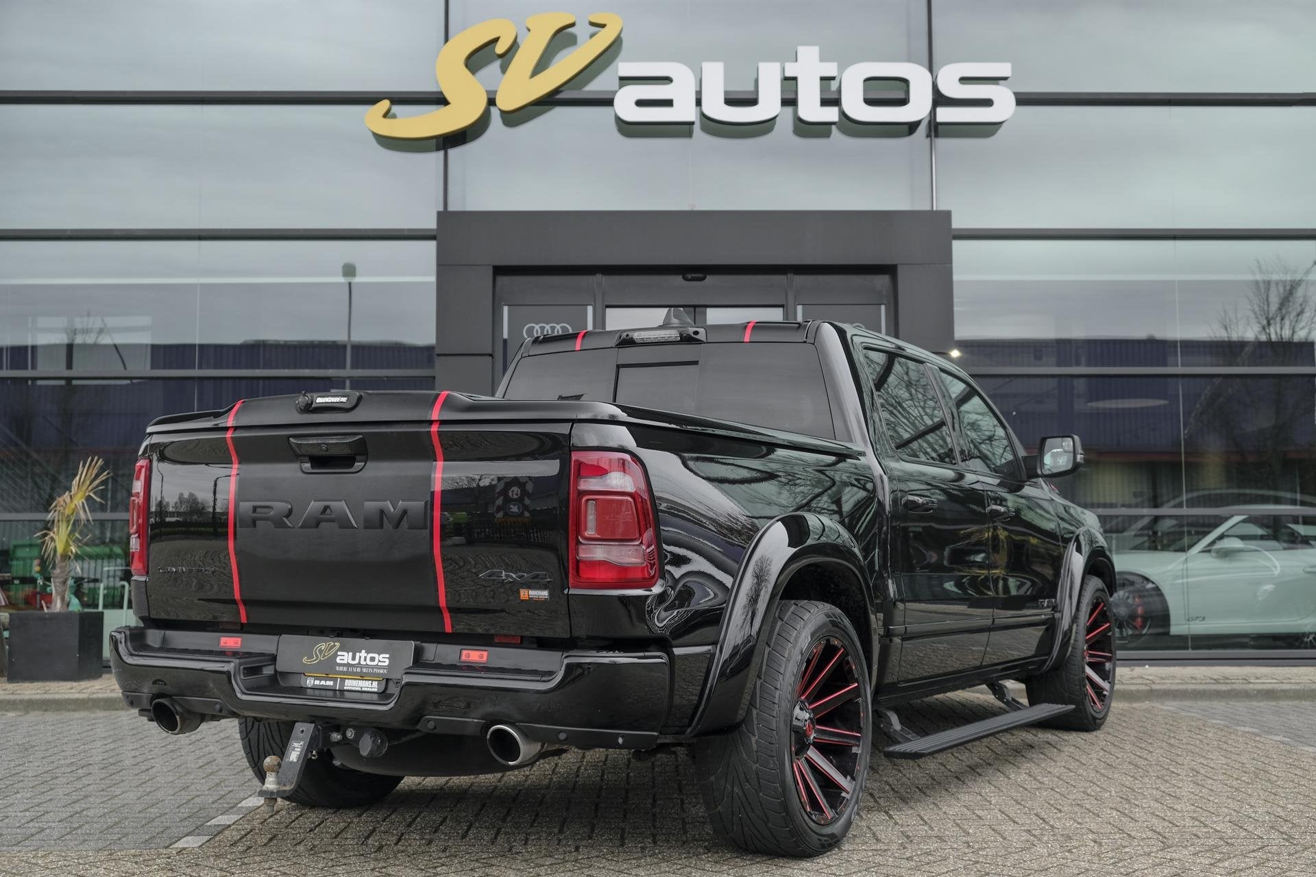 Dodge Ram 1500 5.7 V8 401pk 4x4 Limited LPG G3 Widebody Blac, Auto's, Dodge, Automaat, Gebruikt, 5654 cc, Zwart