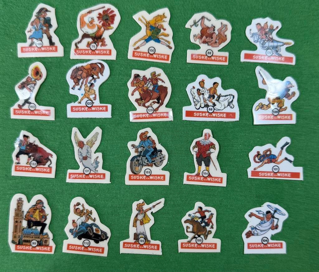 20 Suske en Wiske zonder speld, Verzamelen, Speldjes, Pins en Buttons, Ophalen of Verzenden, Zo goed als nieuw, Sport