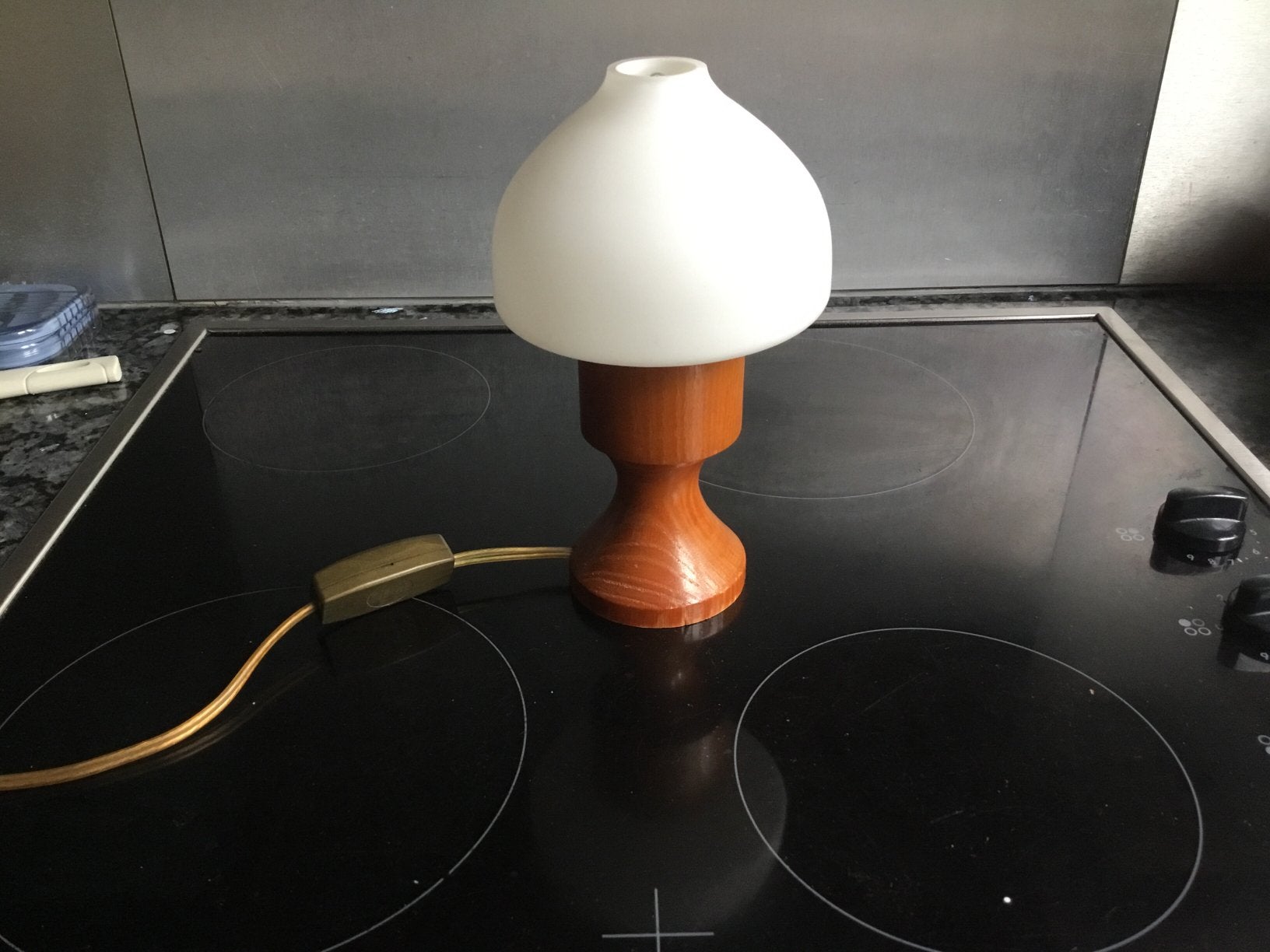 Vintage scandinavisch bed lampje. Aneta Belysning jaren 60, Ophalen of Verzenden, E27 (groot), Led-lamp