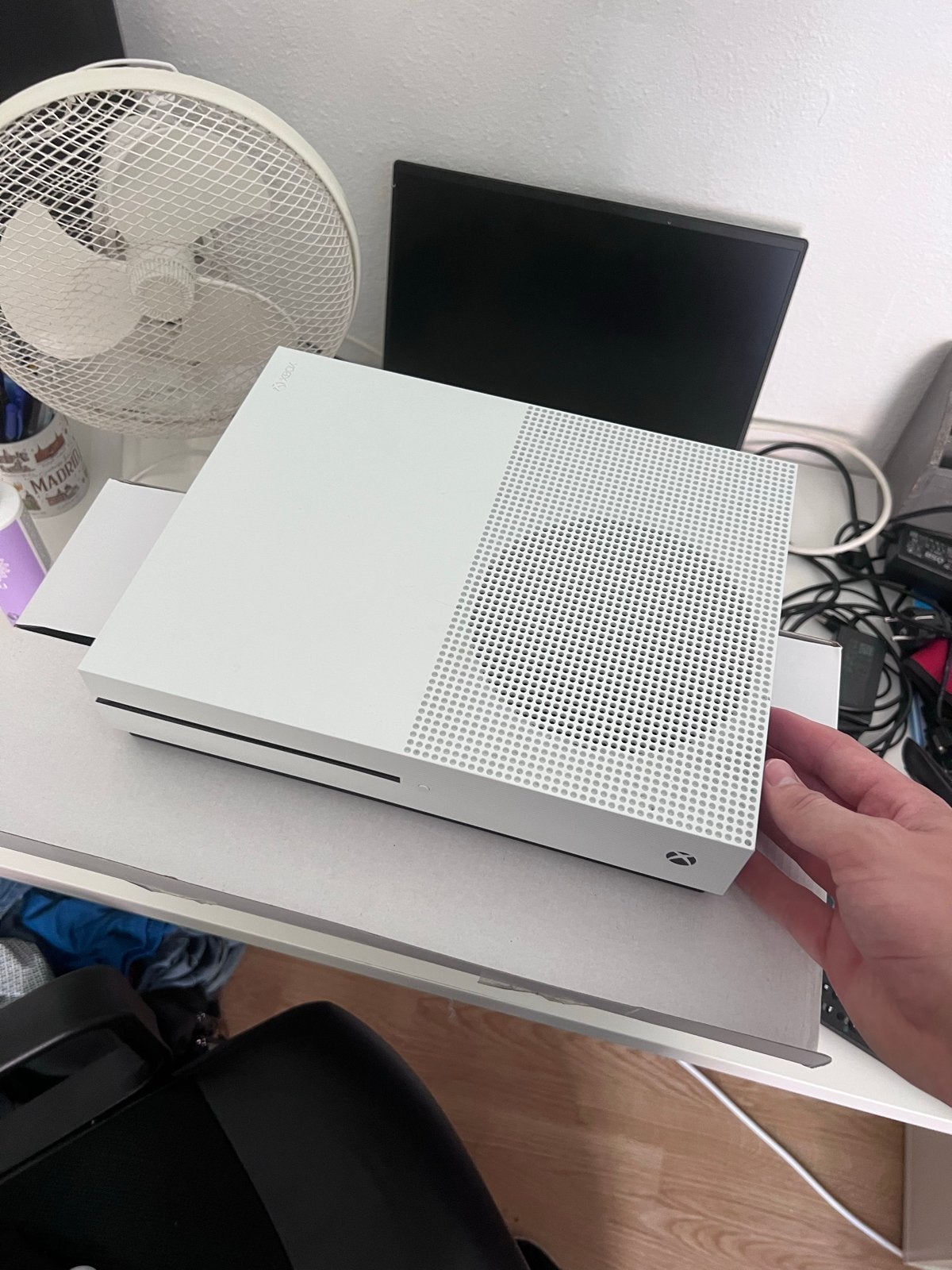 Xbox One S 1TB met controller, Ophalen, Xbox One S, Zo goed als nieuw, 1 TB