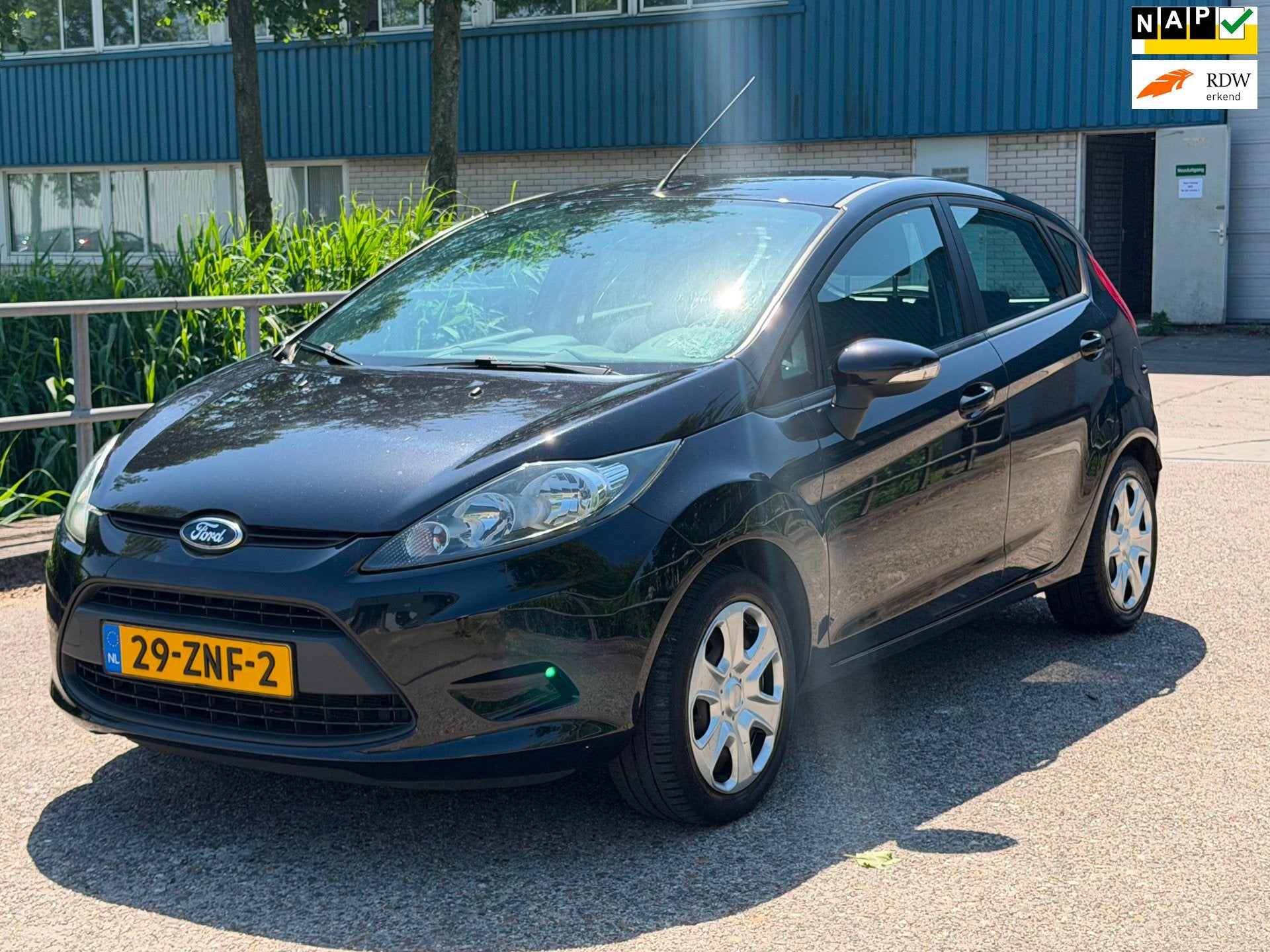 Ford Fiesta 1.25 Champion 5DRS Airco! 93.600 KM NAP! 1 jaar, Voorwielaandrijving, Euro 5, 1242 cc, 4 cilinders
