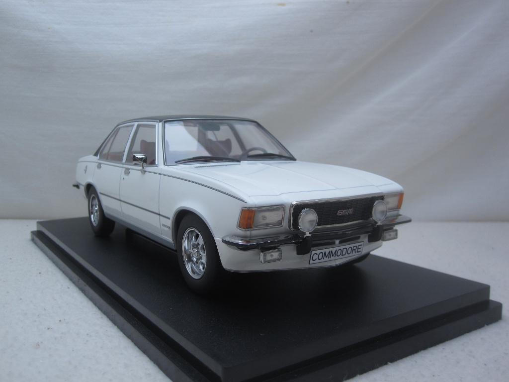 Opel Commodore B GS/E 1972 Wit 1:18 MCG, Hobby en Vrije tijd, Modelauto's | 1:18, Nieuw, Auto, Overige merken, Ophalen of Verzenden
