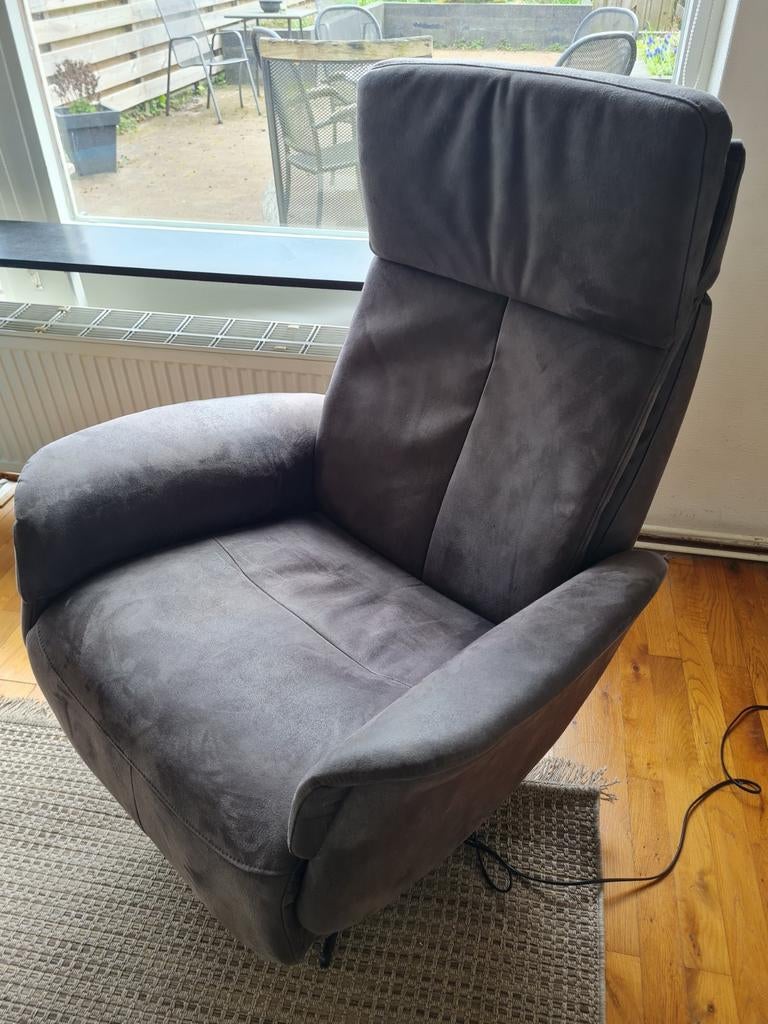 Comfortabele grijze relaxfauteuil met elektrische functie, Ophalen, Gebruikt, Onbekend, Onbekend