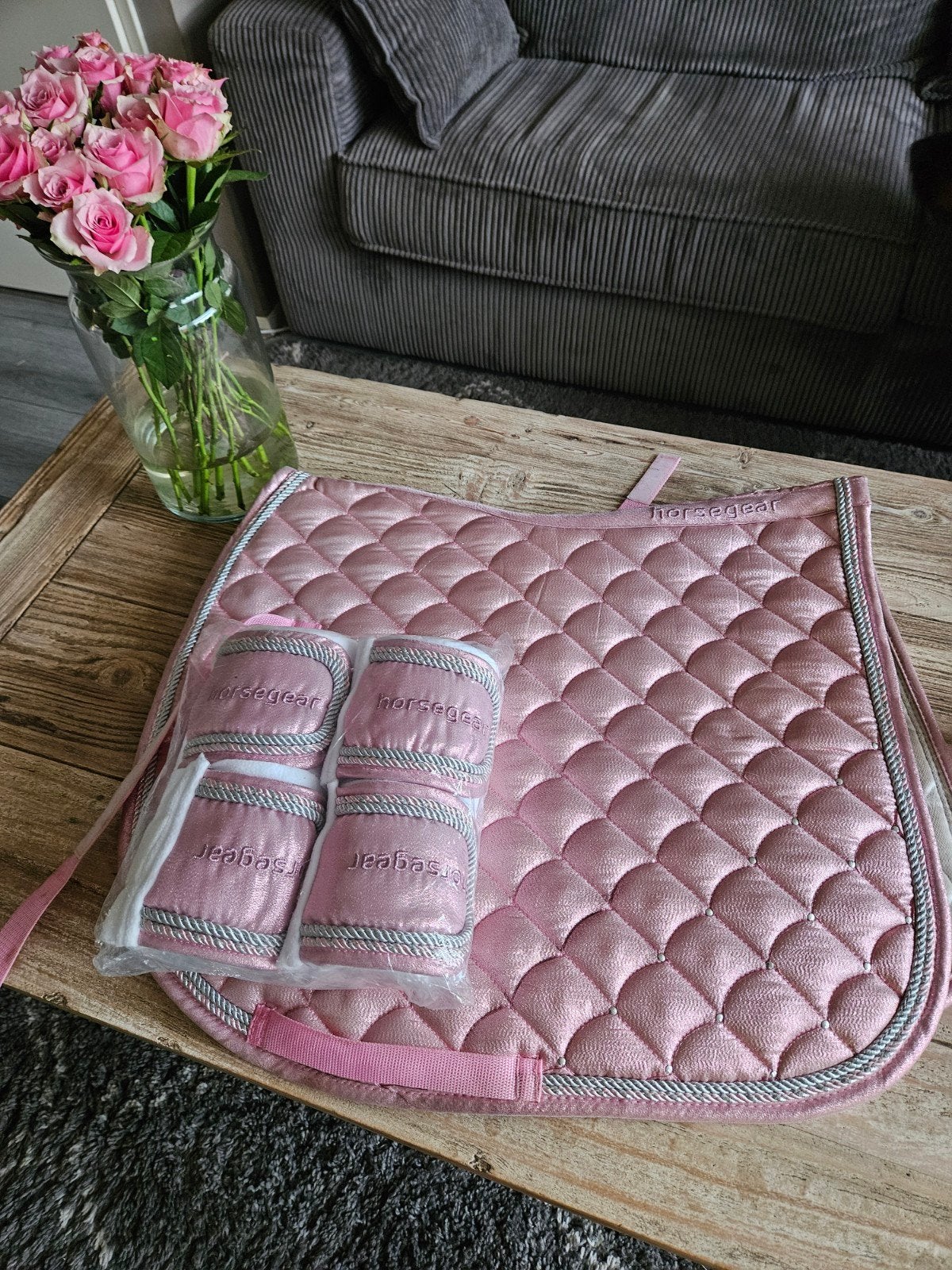 SETJE, zacht roze full dressuurdekje met bandages, Full (L), Ophalen of Verzenden, Nieuw, Dressuurdekje