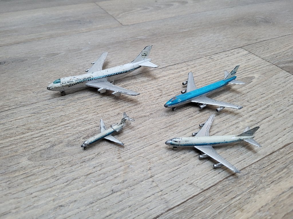 4x vliegtuigmodel Boeing 747 Douglas DC9 KLM, Ophalen of Verzenden, Gebruikt