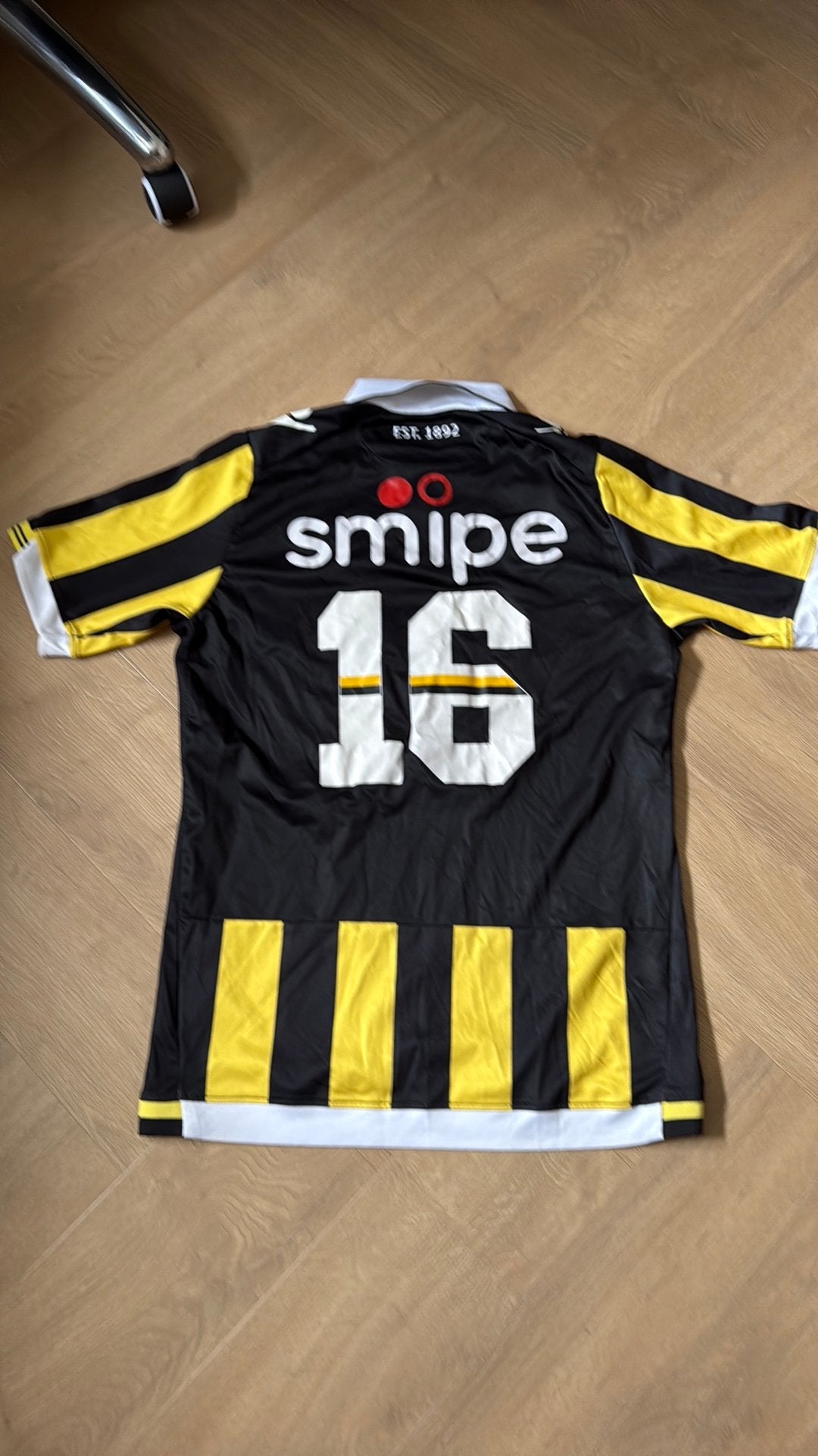 Nieuwstaat origineel Vitesse Thuisshirt 2019/2020 Maat M, Sport en Fitness, Voetbal, Maat M, Ophalen of Verzenden, Zo goed als nieuw
